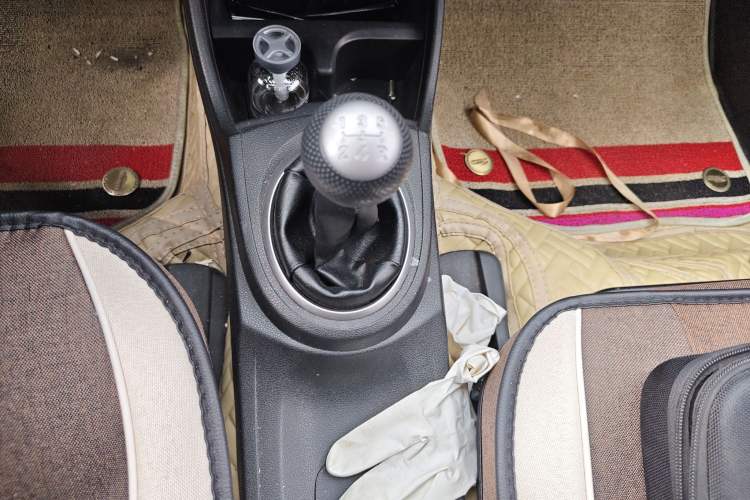Used Honda Fit 2011 1.5L manual luxury version Gear Lever