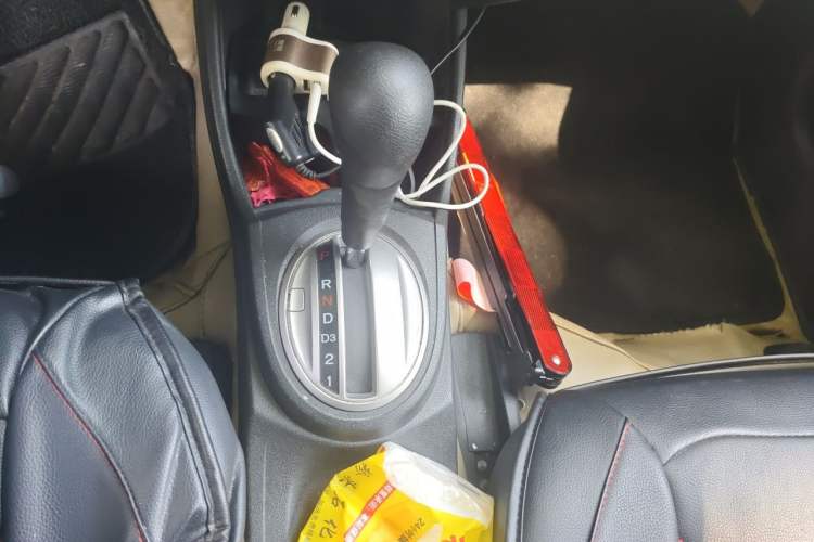Used Honda Fit 2011 1.3L automatic comfort version Gear Lever