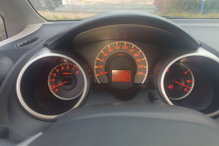 Used Honda Fit 2011 1.5L Automatic Luxury Edition Instrument Cluster