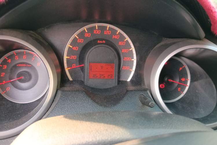 Used Honda Fit 2011 1.3L automatic comfort version Instrument Cluster