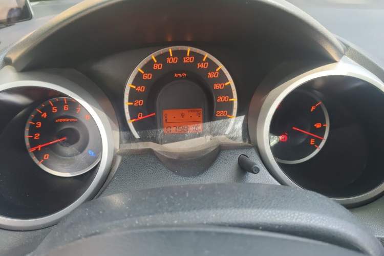 Used Honda Fit 2011 1.3L automatic comfort version Instrument Cluster