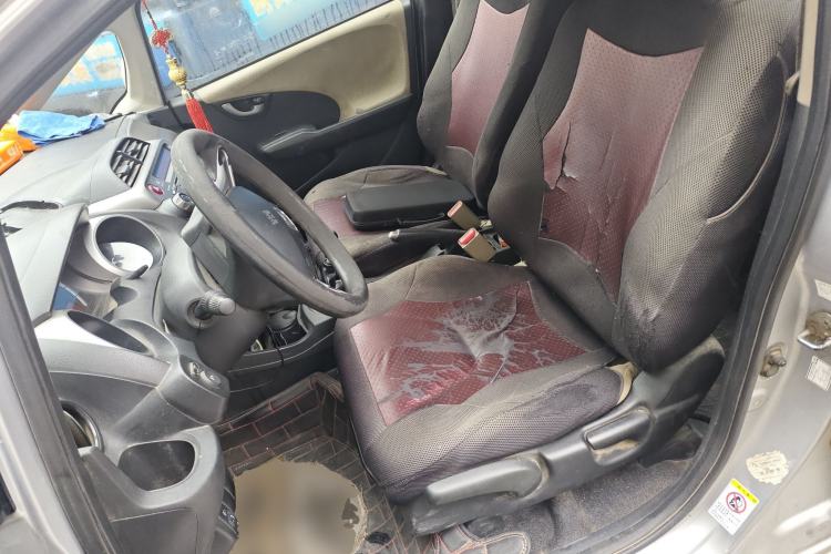 Used Honda Fit 2011 1.5L manual luxury version Left Front Seat