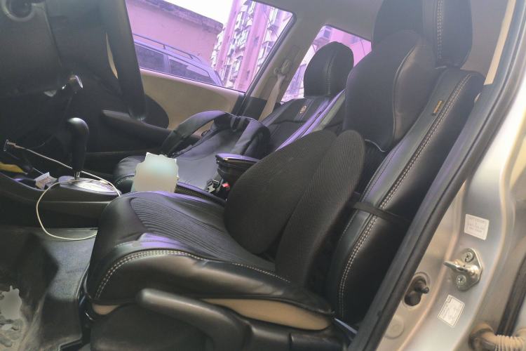 Used Honda Fit 2011 1.3L automatic comfort version Left Front Seat