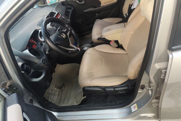 Used Honda Fit 2011 1.5L Automatic Luxury Edition Left Front Seat