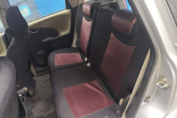 Used Honda Fit 2011 1.5L manual luxury version Left Rear Seat