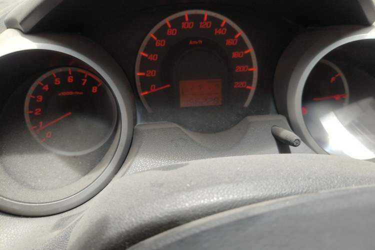 Used Honda Fit 2011 1.3L manual Comfort version Odometer Close Up