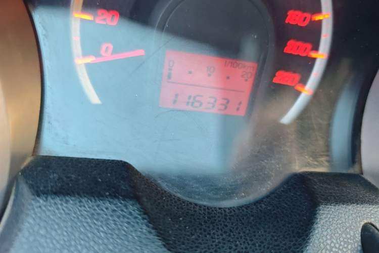Used Honda Fit 2011 1.3L manual Comfort version Odometer Close Up