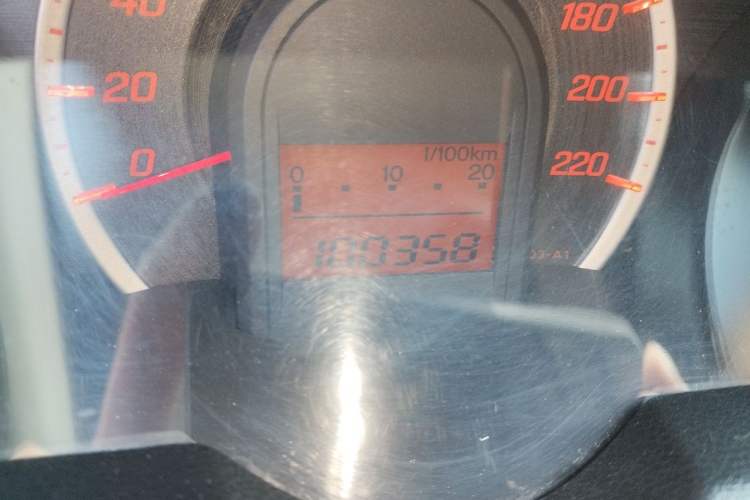 Used Honda Fit 2011 1.3L automatic comfort version Odometer Close Up