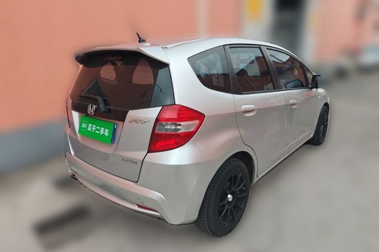 Used Honda Fit 2011 1.3L automatic comfort version Rear Right 45 Deg