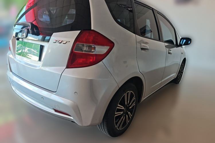 Used Honda Fit 2011 1.3L automatic comfort version Rear Right 45 Deg