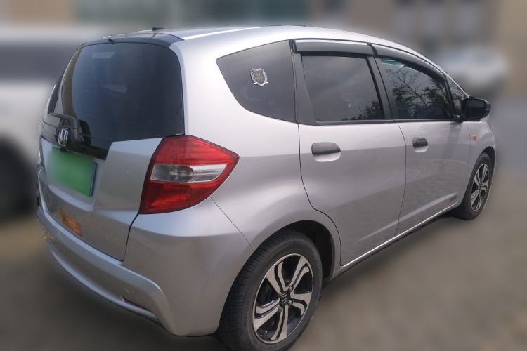Used Honda Fit 2011 1.3L automatic comfort version Rear Right 45 Deg