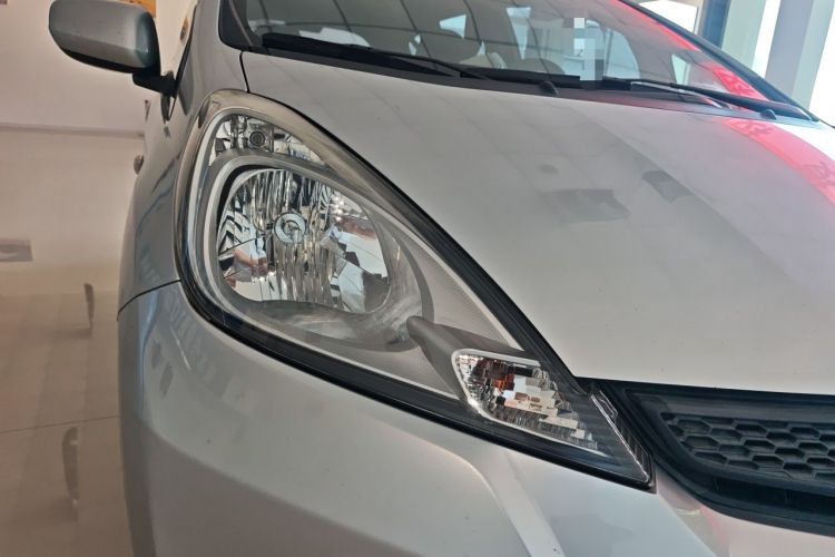 Used Honda Fit 2011 1.3L automatic comfort version Right Front Headlight