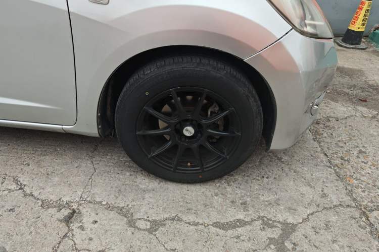 Used Honda Fit 2011 1.3L automatic comfort version Right Front Wheel Hub