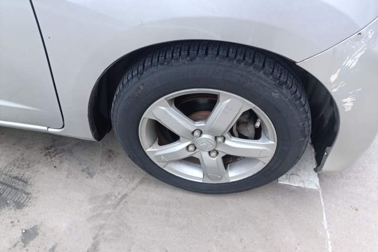 Used Honda Fit 2011 1.3L automatic comfort version Right Front Wheel Hub