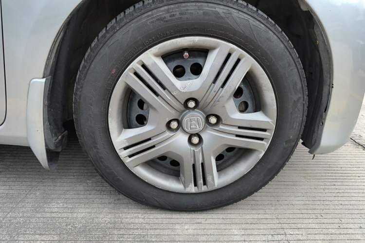 Used Honda Fit 2011 1.3L manual Comfort version Right Front Wheel Hub
