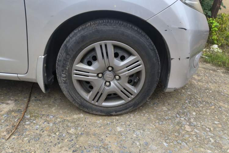 Used Honda Fit 2011 1.3L automatic comfort version Right Front Wheel Hub