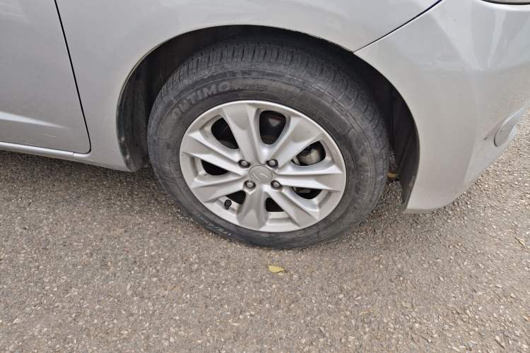 Used Honda Fit 2011 1.5L manual luxury version Right Front Wheel Hub
