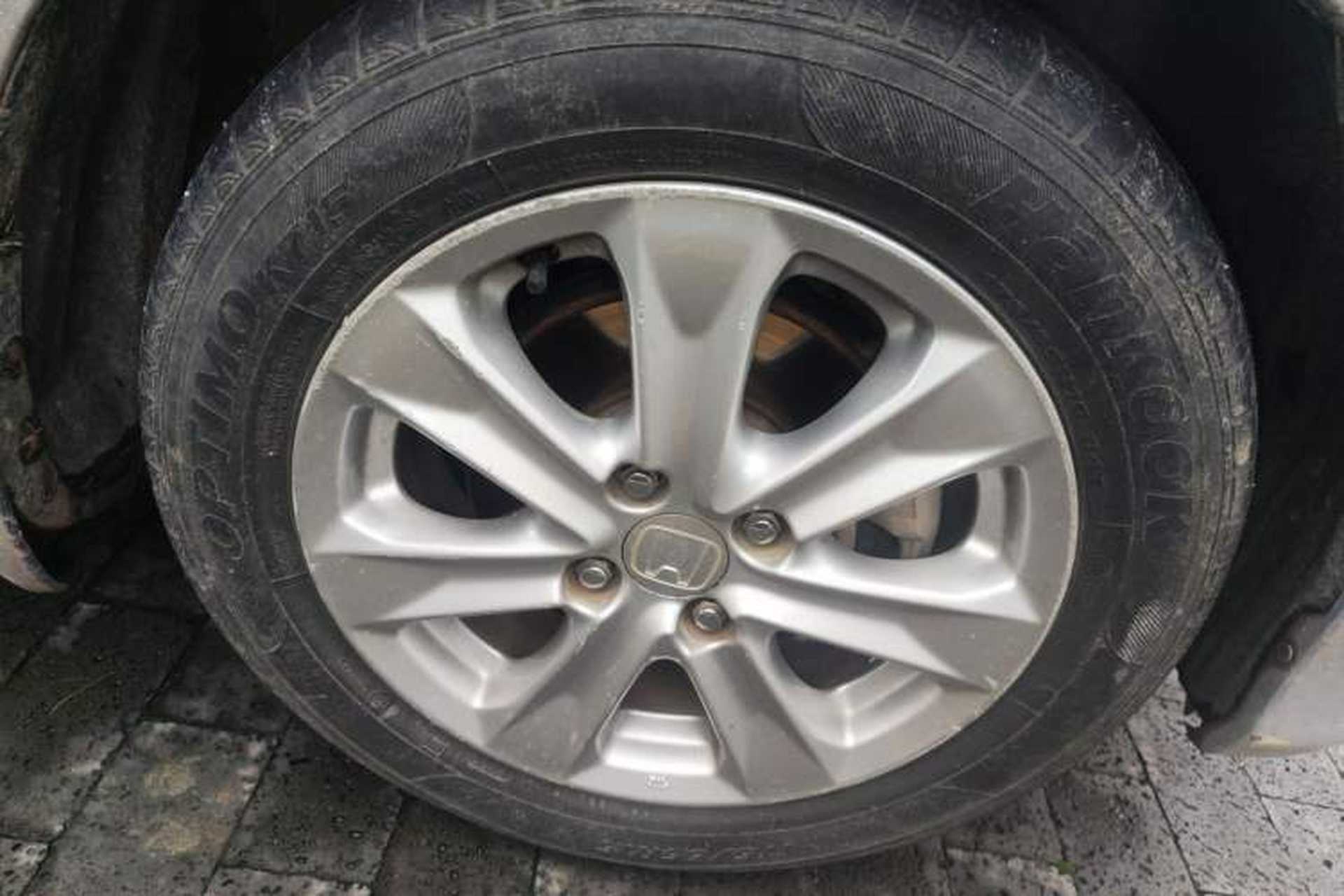 Used Honda Fit 2011 1.5L manual luxury version Right Front Wheel Hub