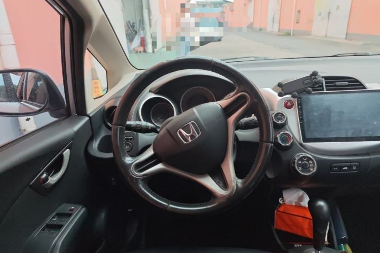 Used Honda Fit 2011 1.3L automatic comfort version Steering Wheel