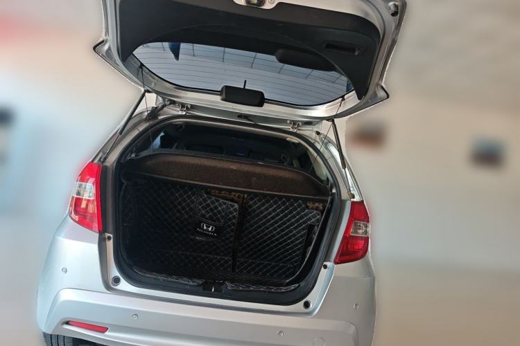 Used Honda Fit 2011 1.3L automatic comfort version Trunk