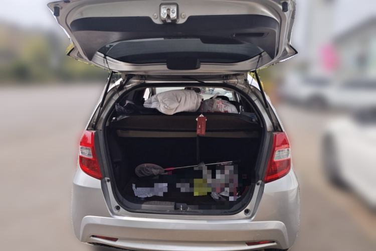 Used Honda Fit 2011 1.5L manual luxury version Trunk
