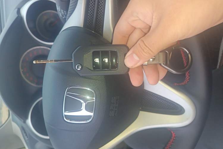 Used Honda Fit 2011 1.5L Automatic Luxury Edition Vehicle Key