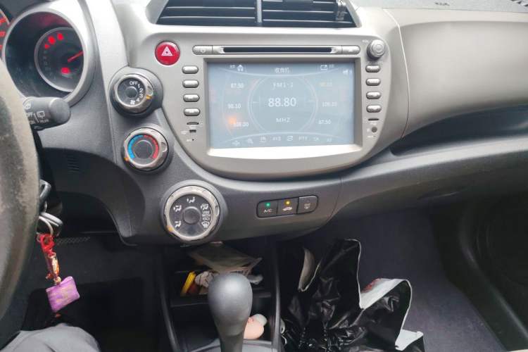 Used Honda Fit 2011 1.3L automatic comfort version Audio And AC Panel