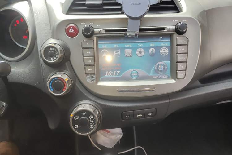 Used Honda Fit 2011 1.5L Automatic Luxury Edition Audio And AC Panel