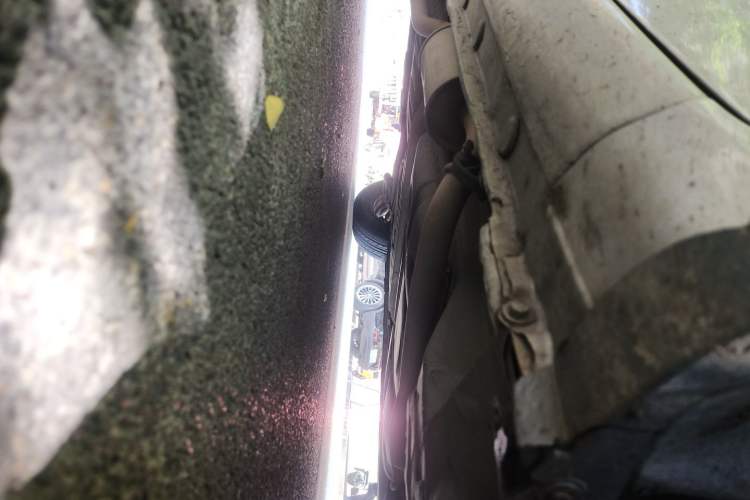 Used Honda Fit 2011 1.3L automatic comfort version Chassis Front Right