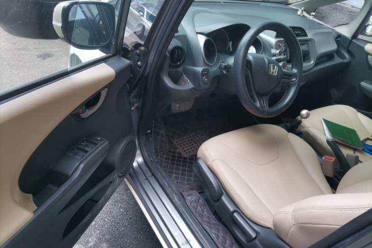 Used Honda Fit 2011 1.3L manual Comfort version Driver Seat