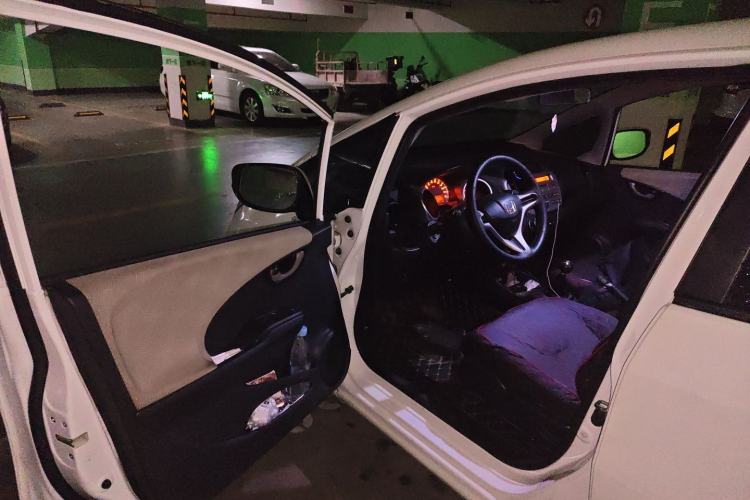 Used Honda Fit 2011 1.5L manual luxury version Driver Seat