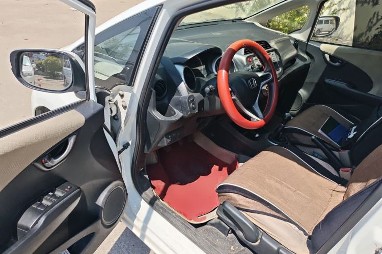 Used Honda Fit 2011 1.3L manual Comfort version Driver Seat