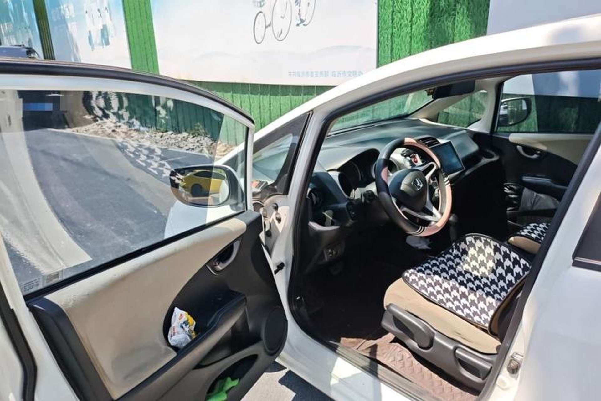 Used Honda Fit 2011 1.3L automatic comfort version Driver Seat