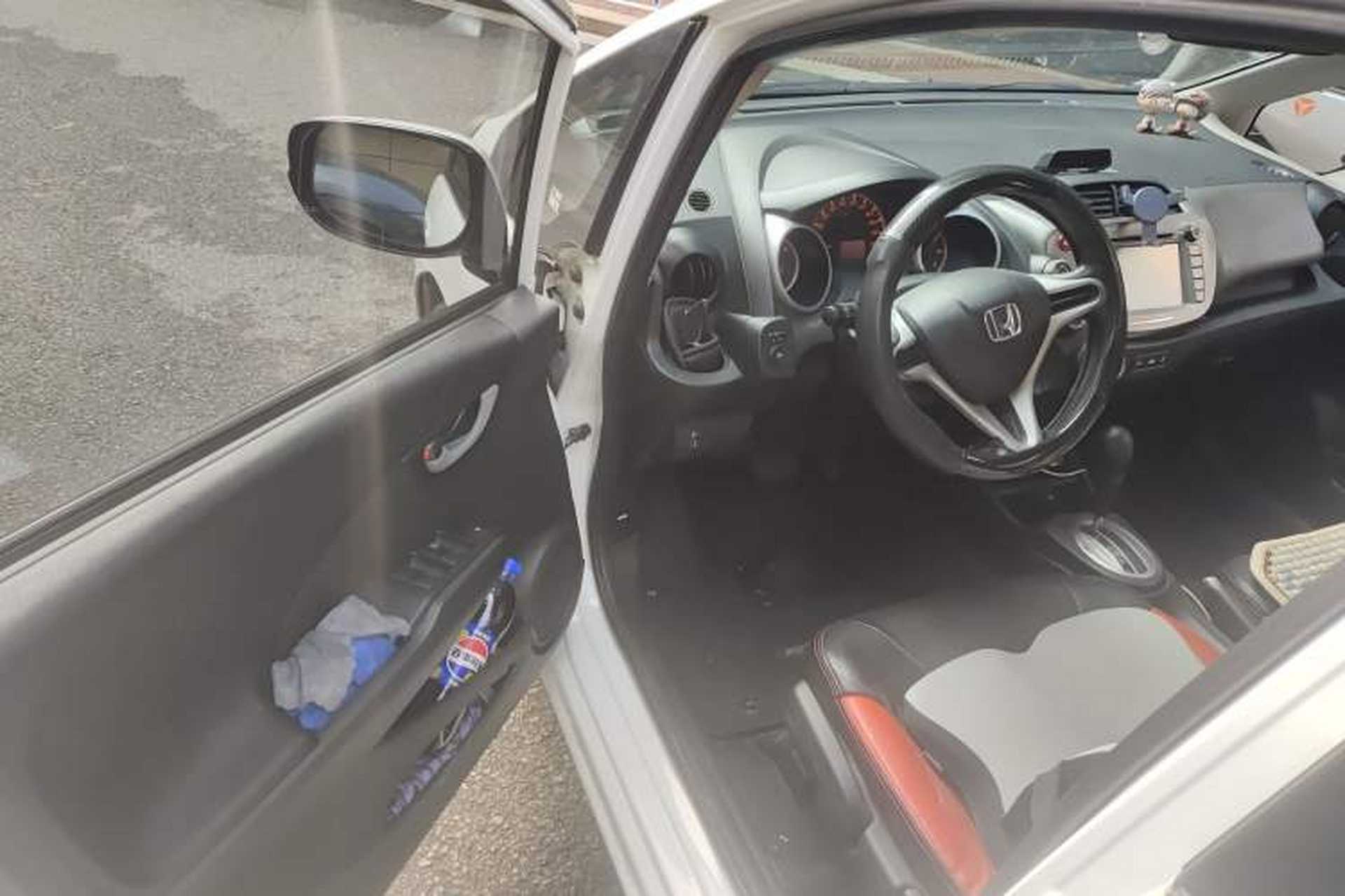 Used Honda Fit 2011 1.5L Automatic Luxury Edition Driver Seat