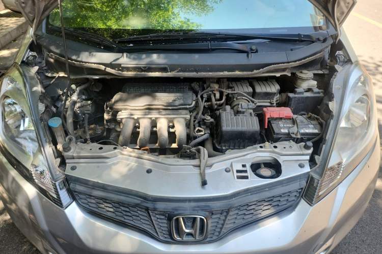 Used Honda Fit 2011 1.3L automatic comfort version Engine Bay