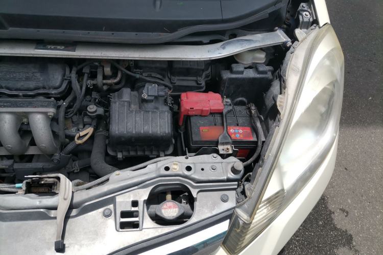 Used Honda Fit 2011 1.3L manual Comfort version Engine Bay Left