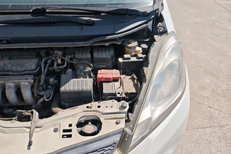 Used Honda Fit 2011 1.3L manual Comfort version Engine Bay Left