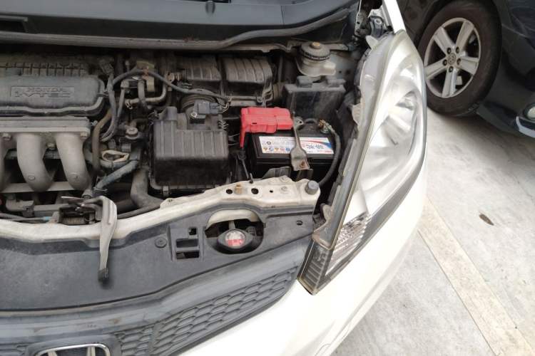 Used Honda Fit 2011 1.3L automatic comfort version Engine Bay Left