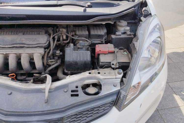 Used Honda Fit 2011 1.3L automatic comfort version Engine Bay Left
