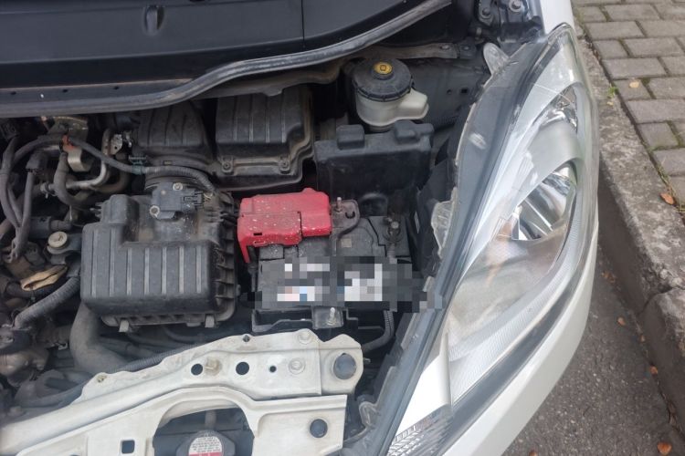 Used Honda Fit 2011 1.3L automatic comfort version Engine Bay Left