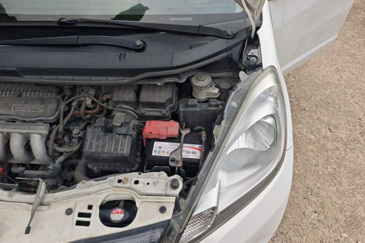 Used Honda Fit 2011 1.3L manual Comfort version Engine Bay Left