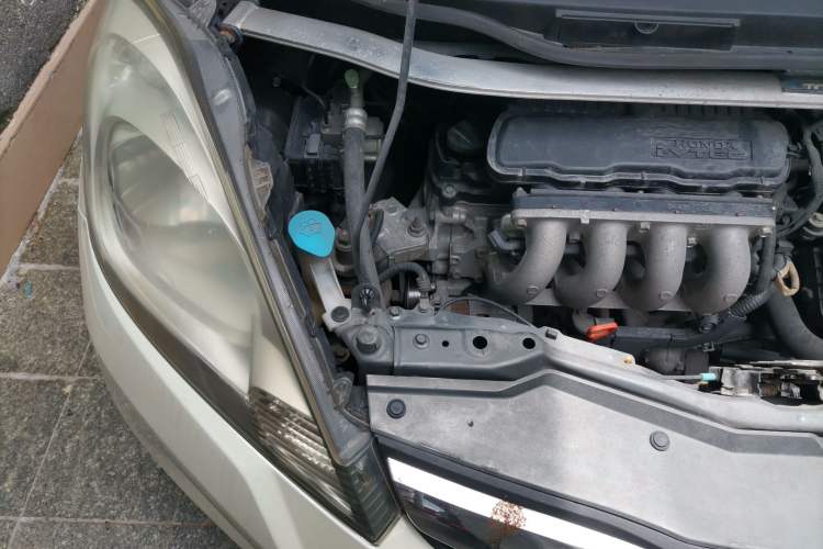 Used Honda Fit 2011 1.3L manual Comfort version Engine Bay Right