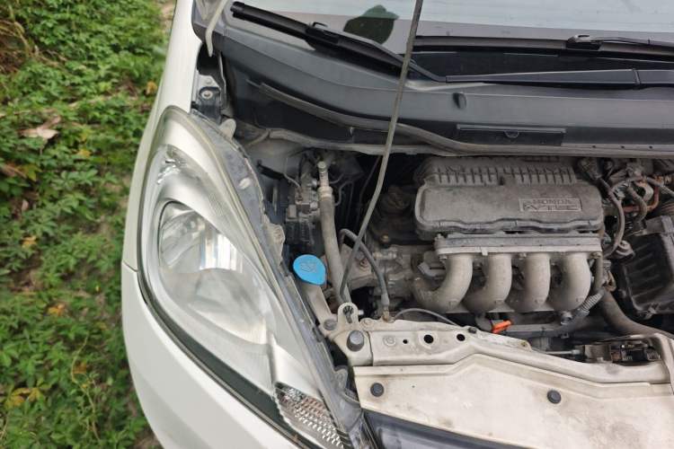 Used Honda Fit 2011 1.3L manual Comfort version Engine Bay Right