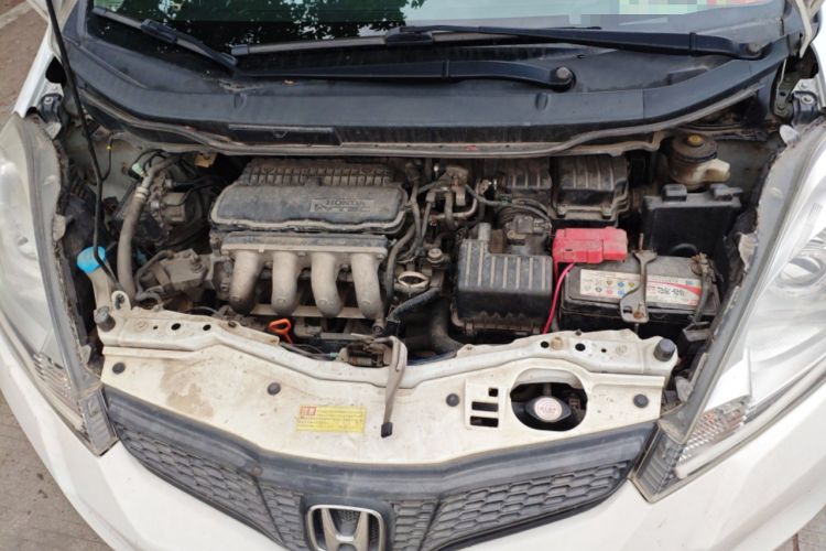 Used Honda Fit 2011 1.3L automatic comfort version Engine Bay