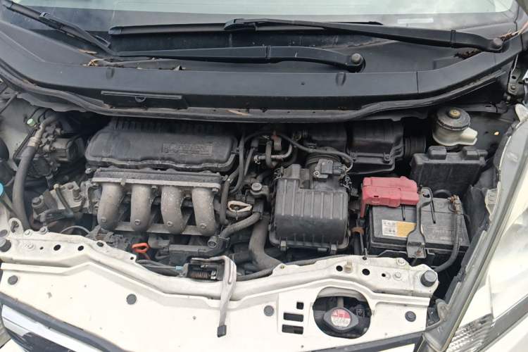 Used Honda Fit 2011 1.5L Automatic Luxury Edition Engine Bay