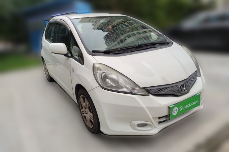 Used Honda Fit 2011 1.3L automatic comfort version Front Right 45 Deg