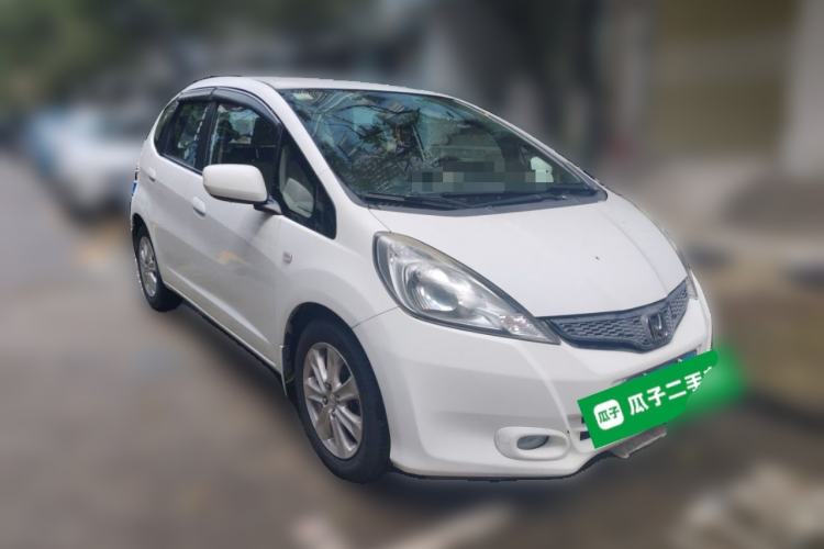 Used Honda Fit 2011 1.3L automatic comfort version Front Right 45 Deg