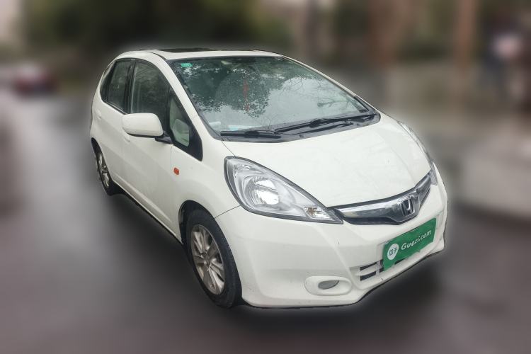 Used Honda Fit 2011 1.5L manual luxury version Front Right 45 Deg