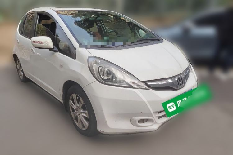 Used Honda Fit 2011 1.5L Automatic Luxury Edition Front Right 45 Deg