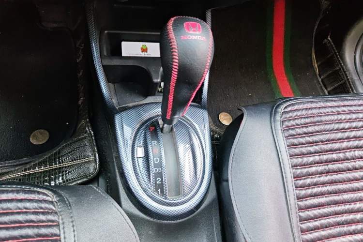 Used Honda Fit 2011 1.3L automatic comfort version Gear Lever
